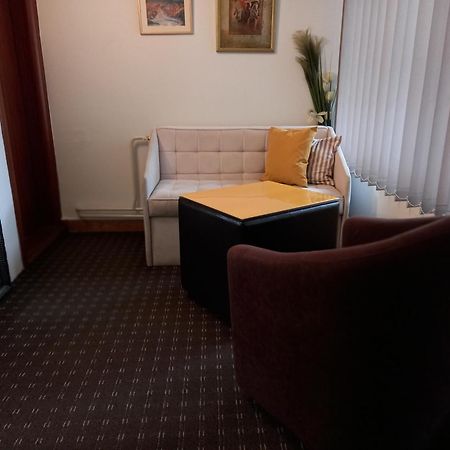 Prenociste Zan Hotel Szarajevó Szoba fotó