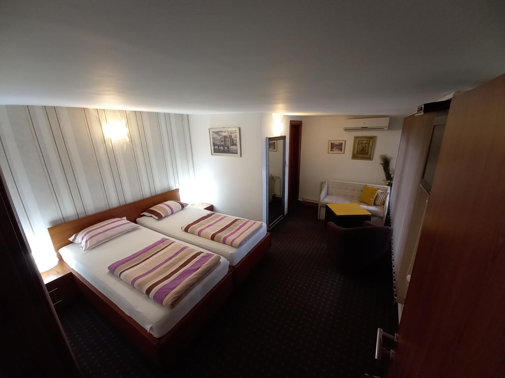 Prenociste Zan Hotel Szarajevó Szoba fotó